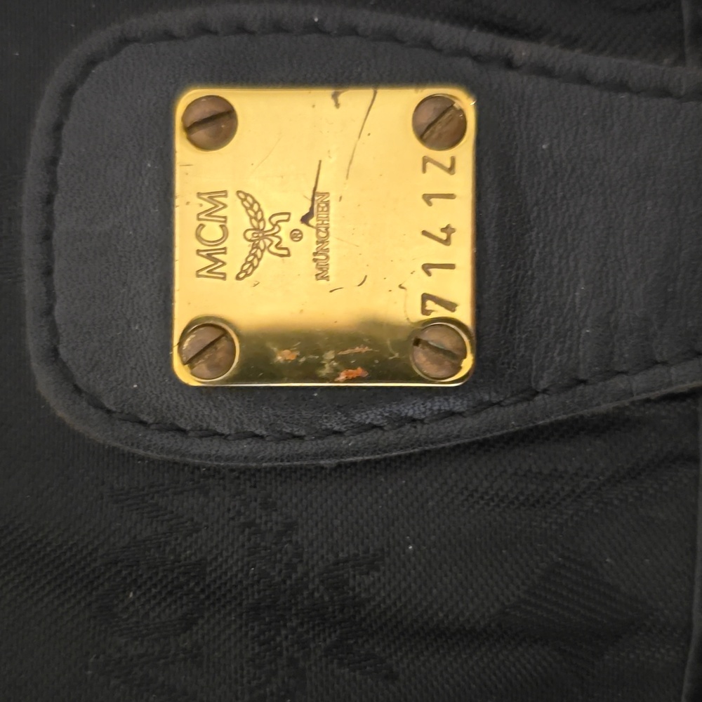 MCM Black Backpack with Vintage-Inspired Design - Picture 5 of 9